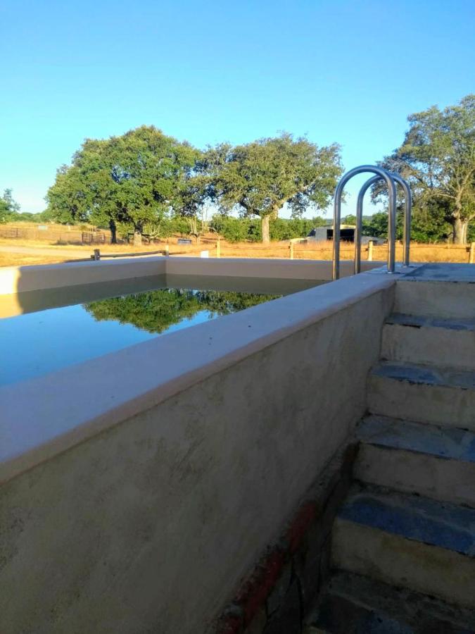 Eco-Lodge En La Reserva Privada Campanarios De Azaba - Proyecto De Conservacion Espeja 外观 照片