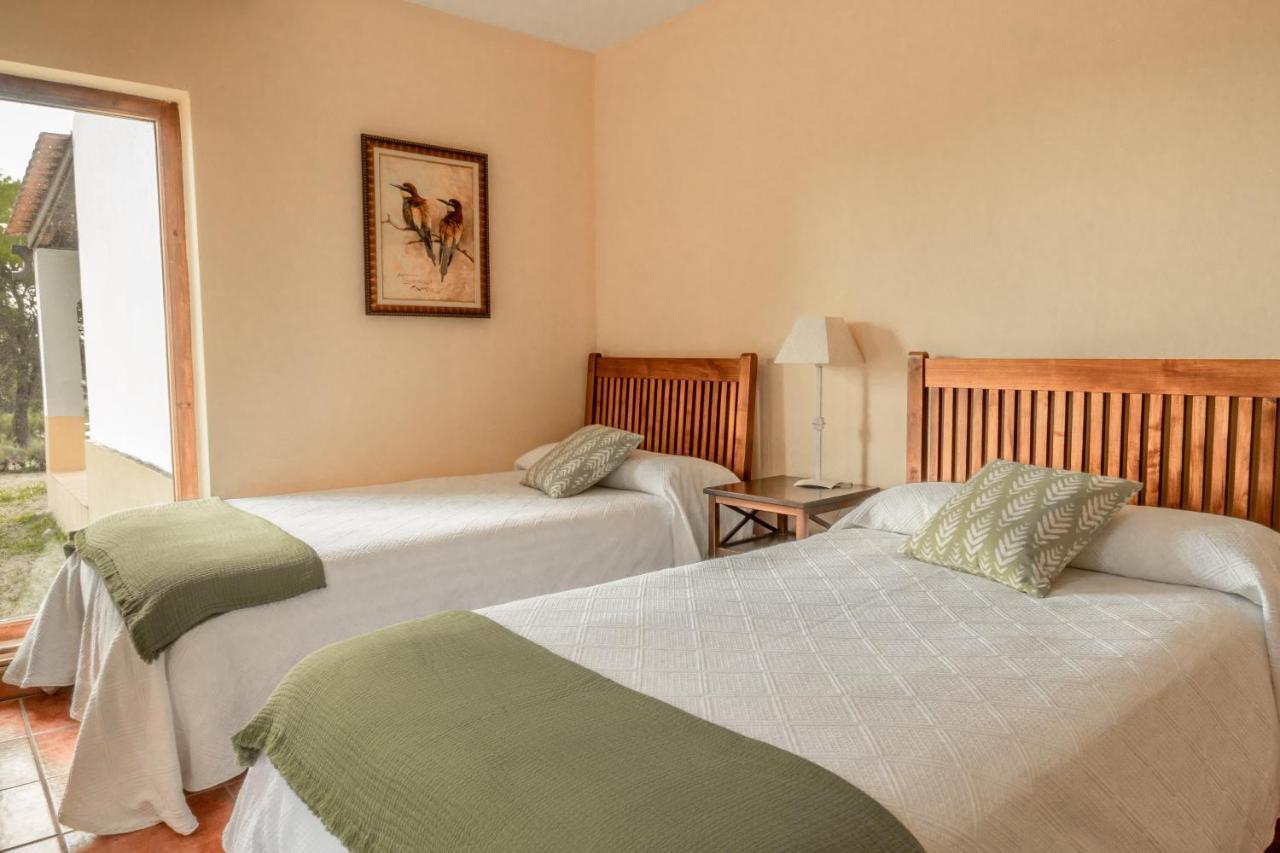 Eco-Lodge En La Reserva Privada Campanarios De Azaba - Proyecto De Conservacion Espeja 外观 照片